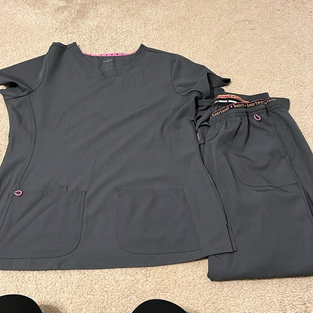 Heartsoul large grey scrub top and bottom